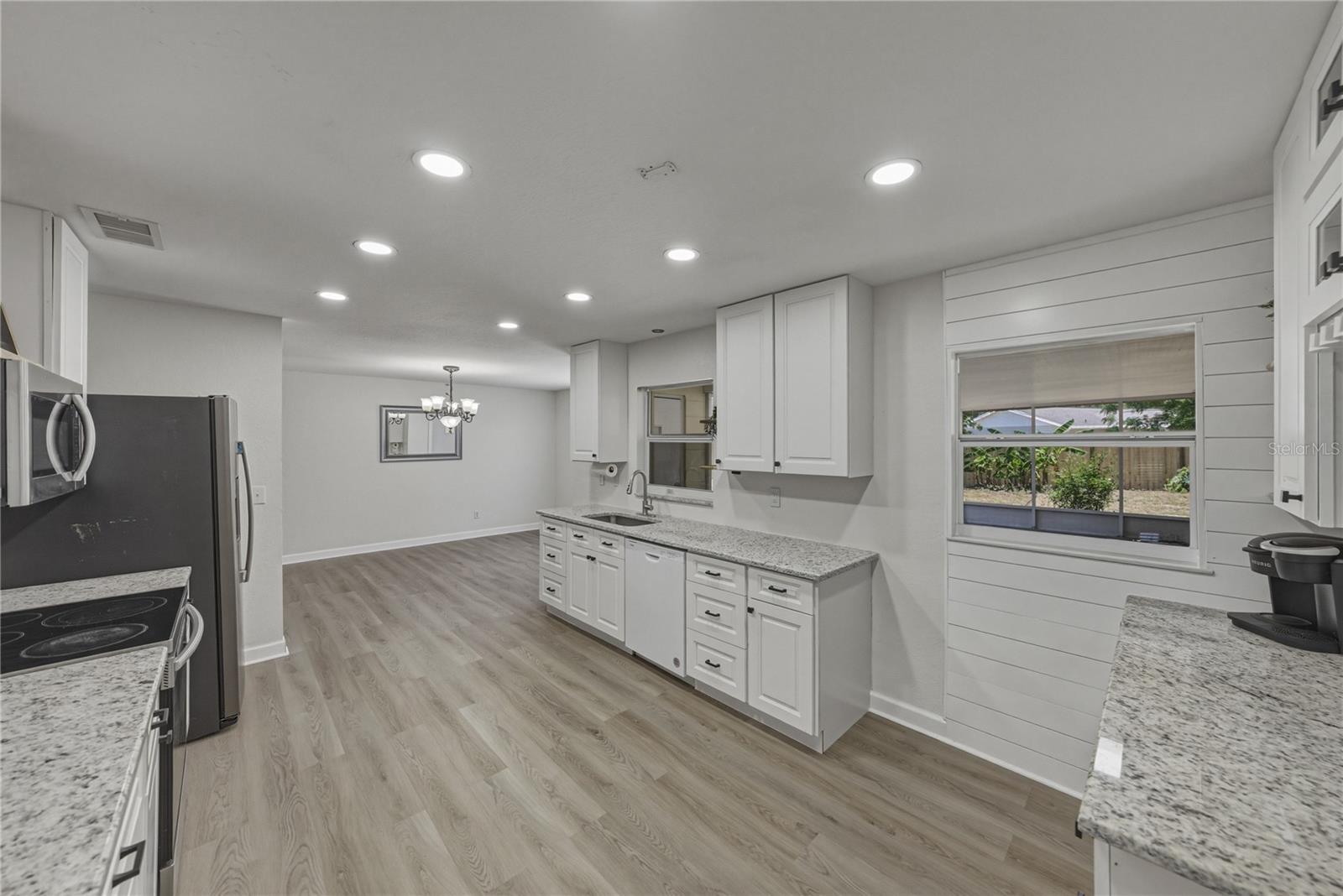 37634 HIDDEN PARK CT, DADE CITY, FL — photo 12