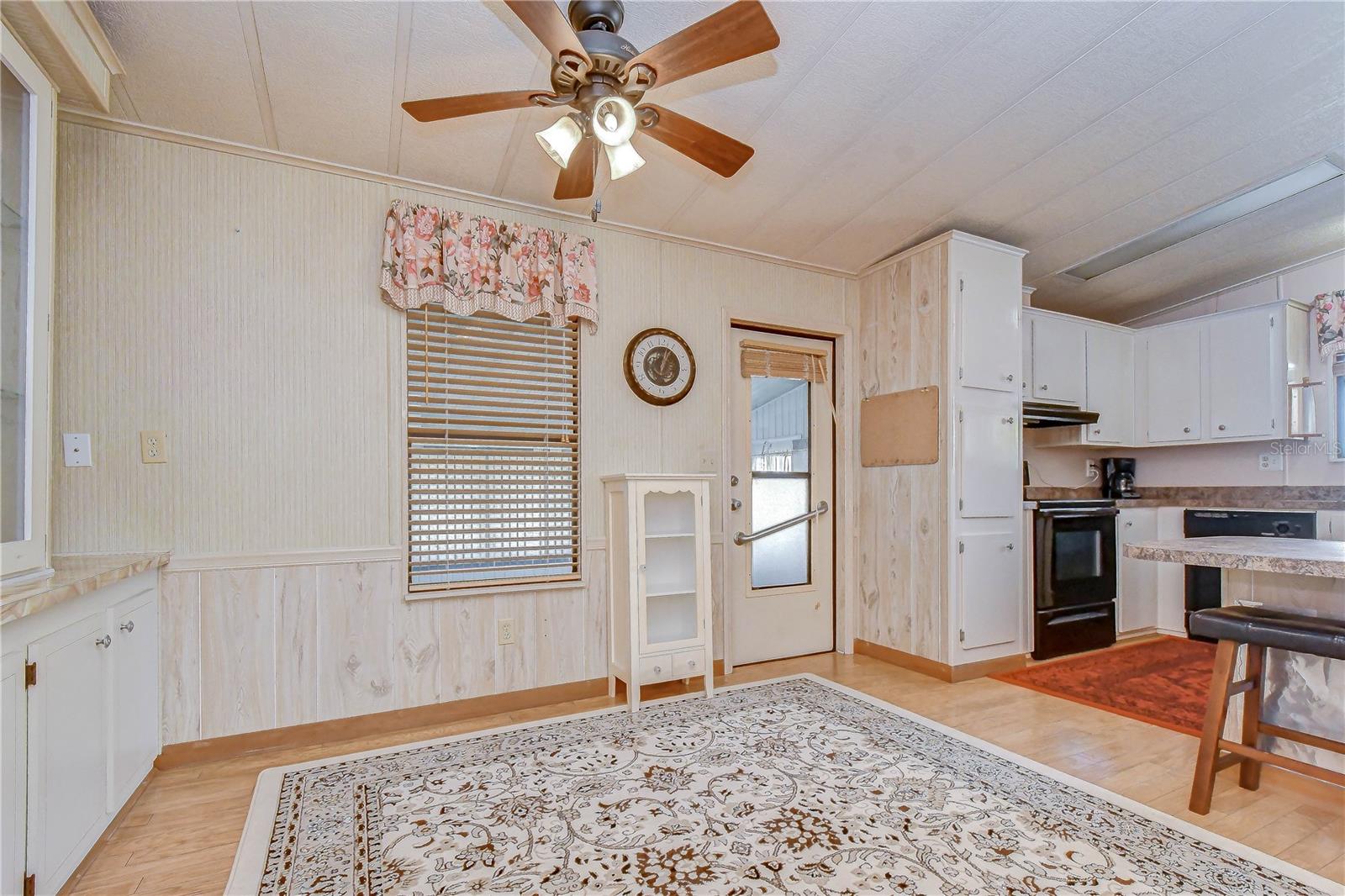 35123 COLONY HILLS DR, ZEPHYRHILLS, FL — photo 12