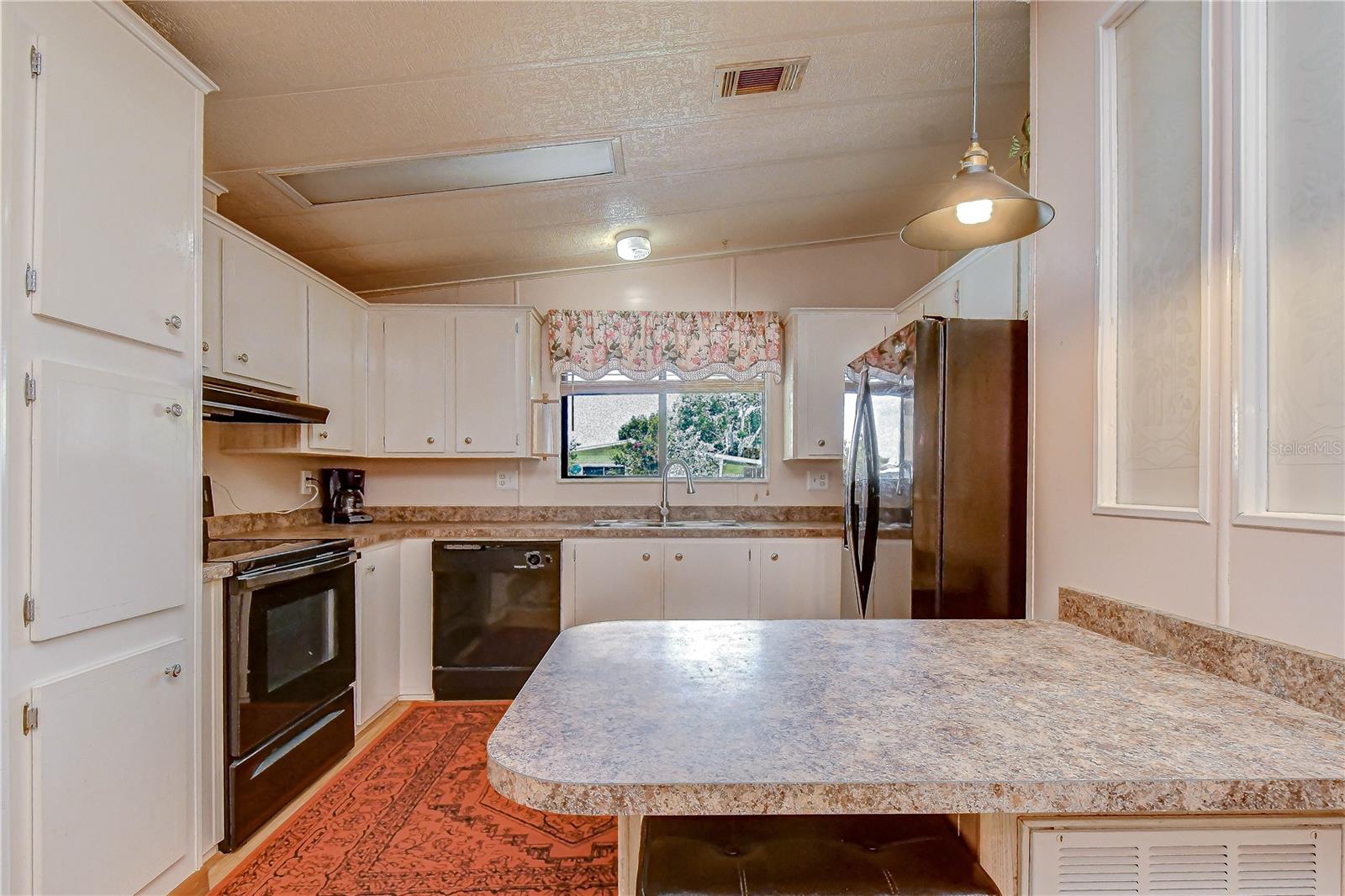 35123 COLONY HILLS DR, ZEPHYRHILLS, FL — photo 16