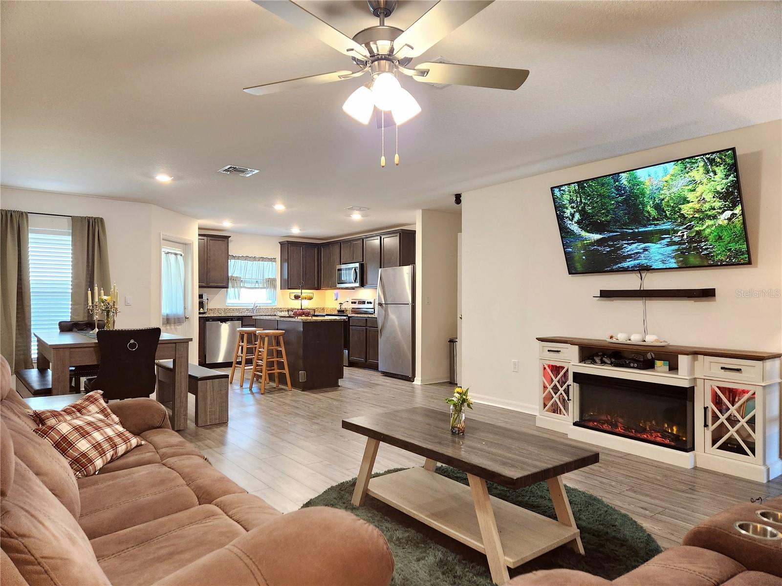 1679 WYNFORD CIR, TAVARES, FL — photo 17