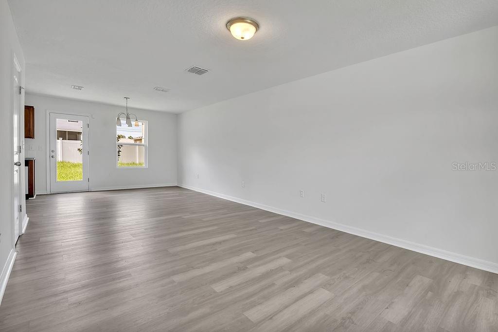 303 ANCHOVIE CT, POINCIANA, FL — photo 2