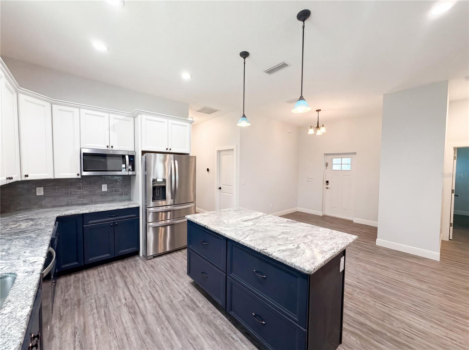 2700 WESTSIDE DR, LEESBURG, FL — photo 4
