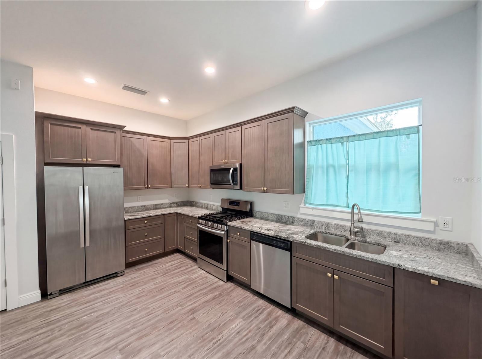 2700 WESTSIDE DR, LEESBURG, FL — photo 14