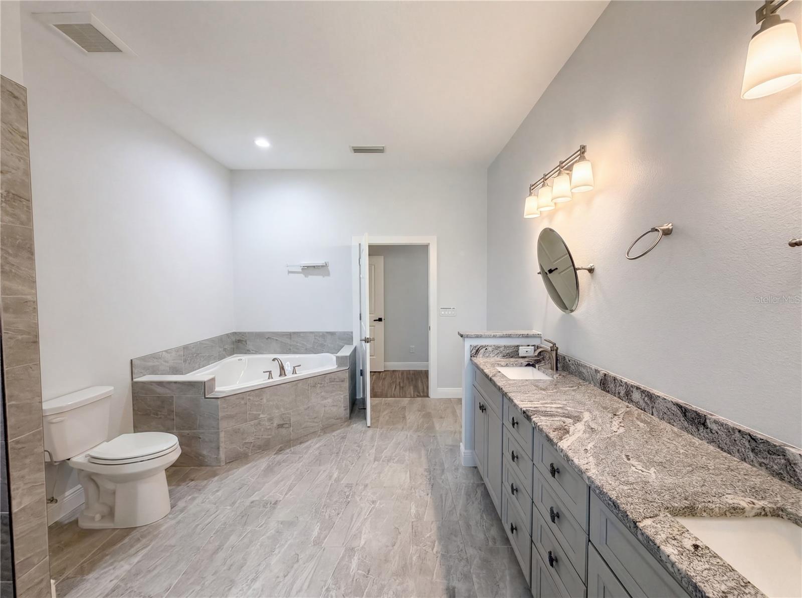 2700 WESTSIDE DR, LEESBURG, FL — photo 42