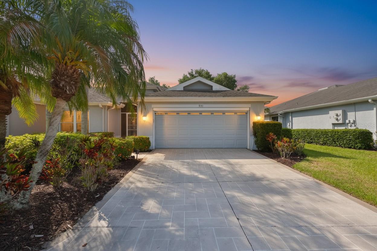 951 VILLEROY GREENS DR, SUN CITY CENTER, FL