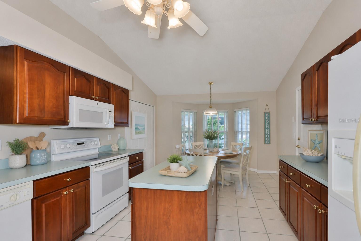 951 VILLEROY GREENS DR, SUN CITY CENTER, FL — photo 14