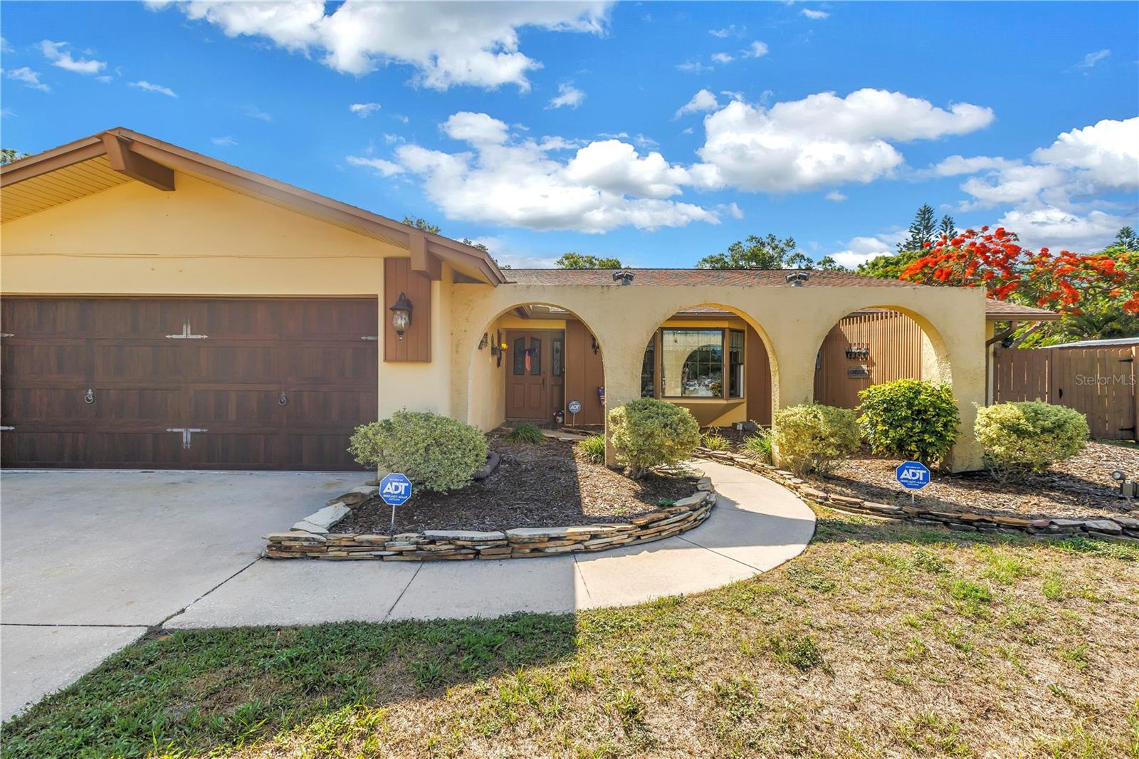 10657 DEL PRADO DR E, LARGO, FL — photo 6