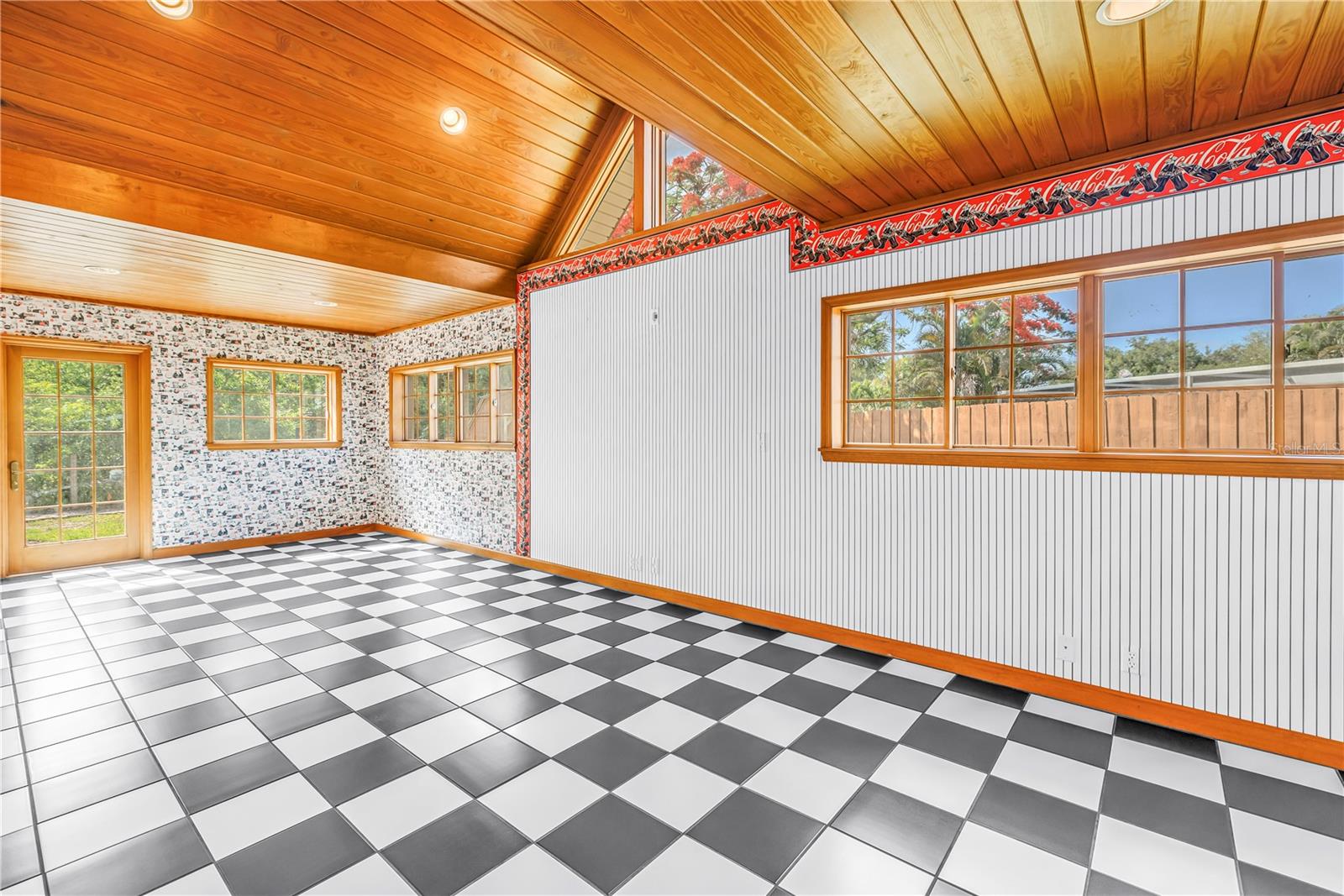 10657 DEL PRADO DR E, LARGO, FL — photo 19