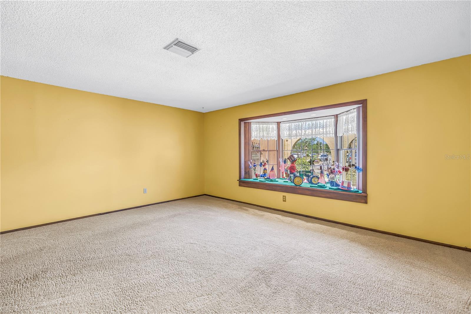 10657 DEL PRADO DR E, LARGO, FL — photo 23