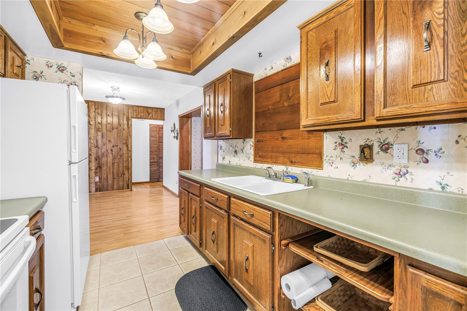 10657 DEL PRADO DR E, LARGO, FL — photo 31