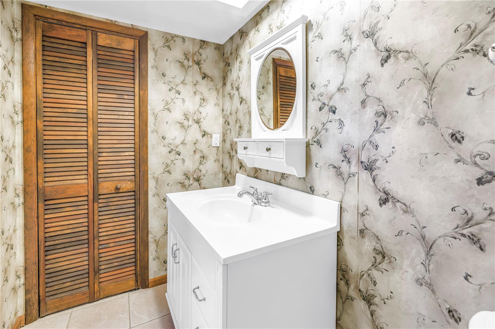 10657 DEL PRADO DR E, LARGO, FL — photo 35
