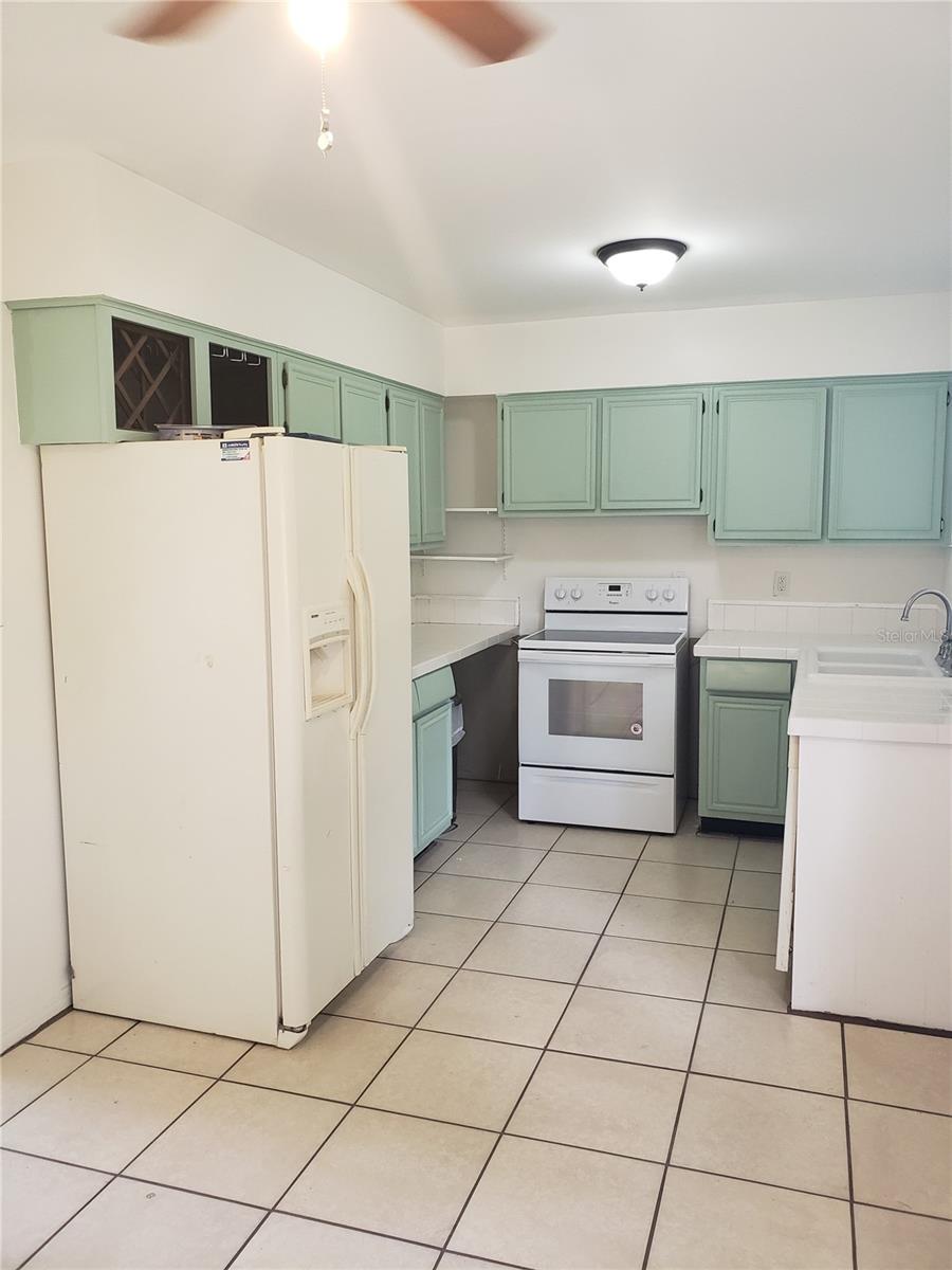 7475 19TH AVE N, ST PETERSBURG, FL — photo 4