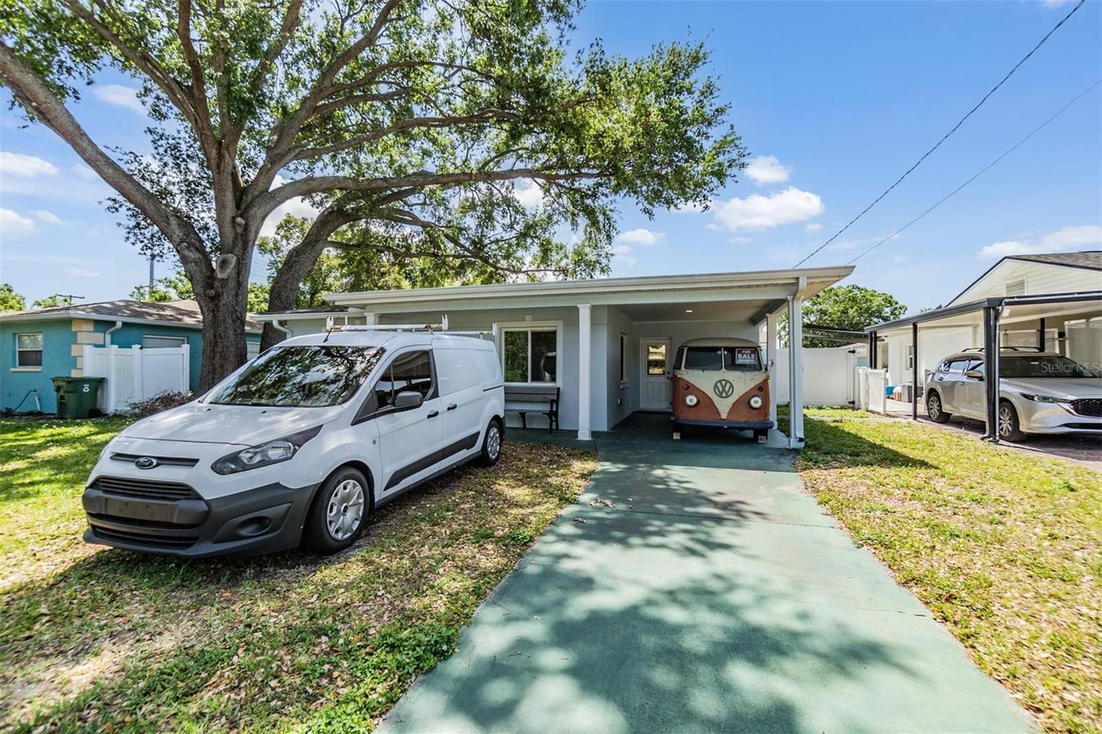 2808 W LAKE AVE, TAMPA, FL — photo 2
