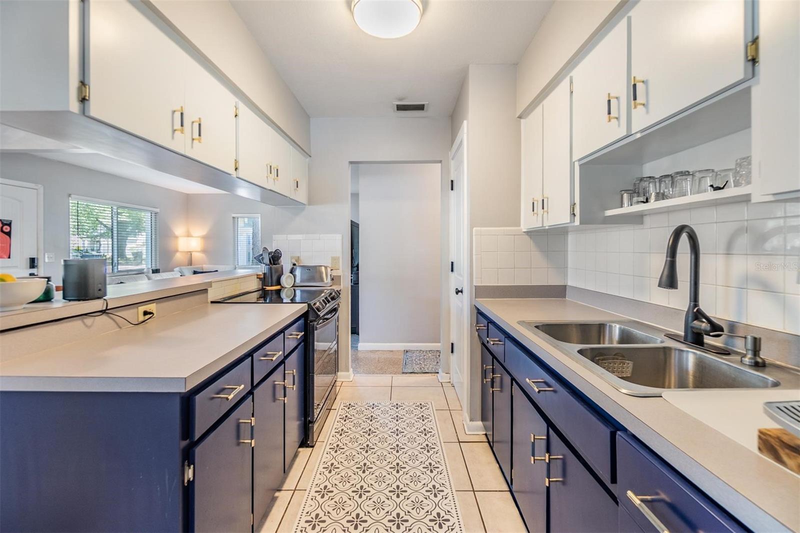 2808 W LAKE AVE, TAMPA, FL — photo 13