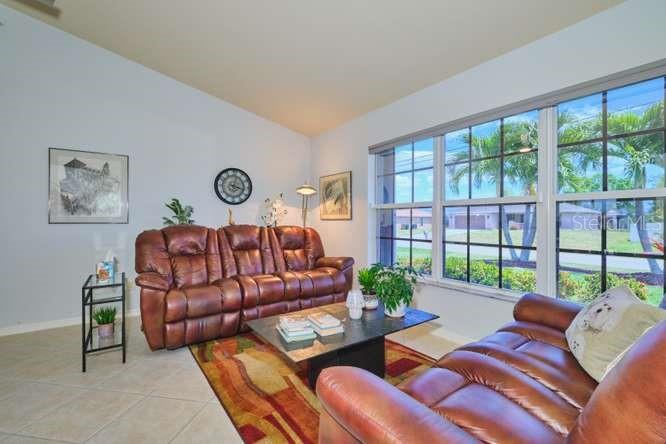 844 NE 6TH AVE, CAPE CORAL, FL — photo 6