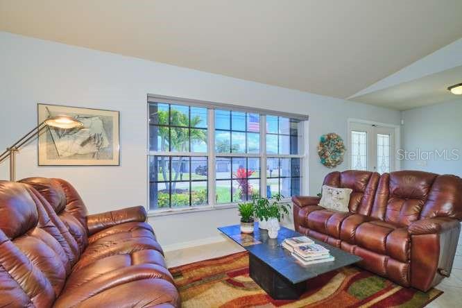 844 NE 6TH AVE, CAPE CORAL, FL — photo 7