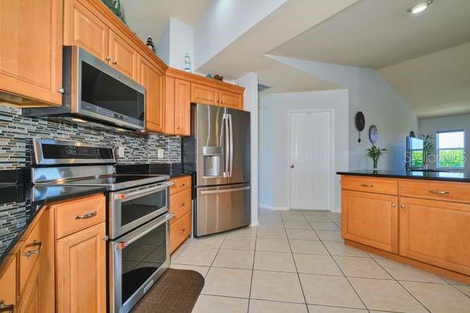 844 NE 6TH AVE, CAPE CORAL, FL — photo 21