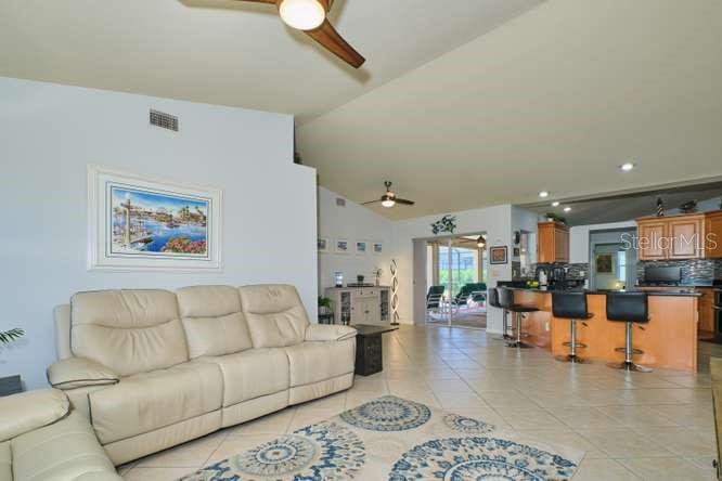 844 NE 6TH AVE, CAPE CORAL, FL — photo 27