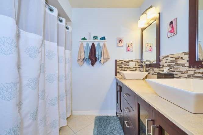 844 NE 6TH AVE, CAPE CORAL, FL — photo 32