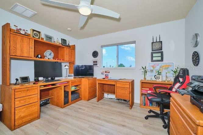 844 NE 6TH AVE, CAPE CORAL, FL — photo 34