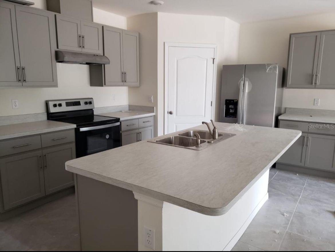 713 FULMAR CT, POINCIANA, FL — photo 2