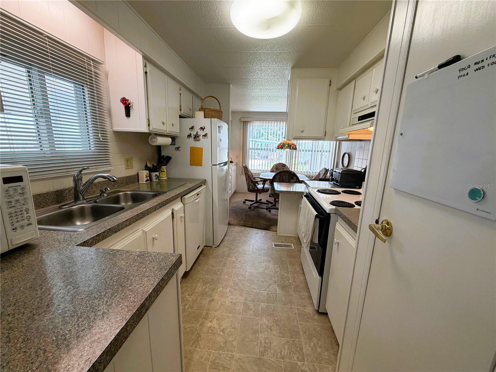 111 CHESTNUT ST, LEESBURG, FL — photo 11