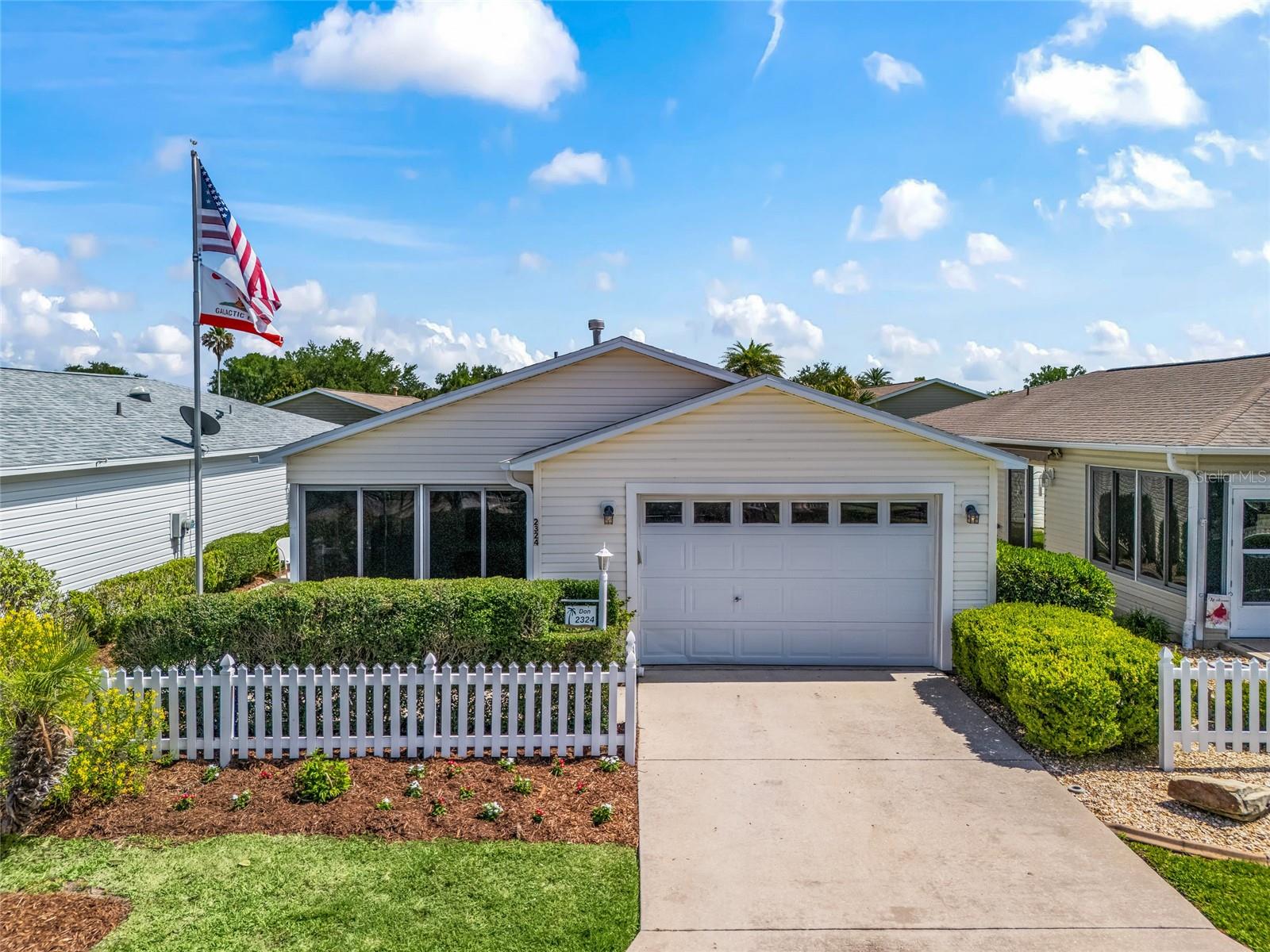 2324 PICKENS PL, THE VILLAGES, FL