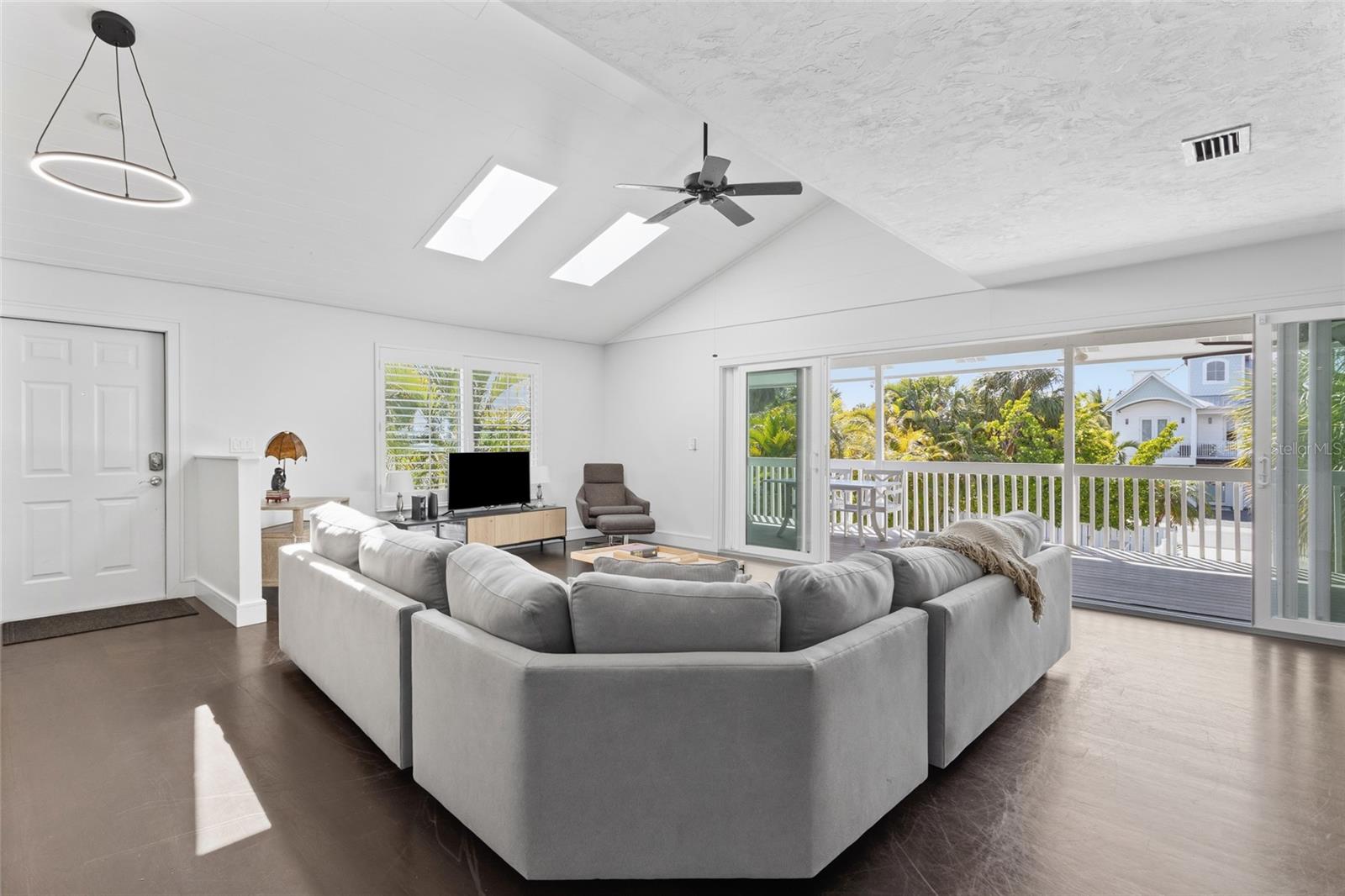 315 SPRING AVE, ANNA MARIA, FL — photo 9