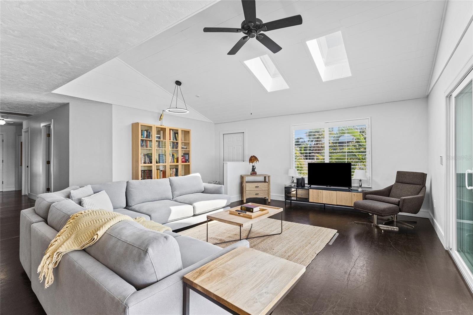 315 SPRING AVE, ANNA MARIA, FL — photo 11