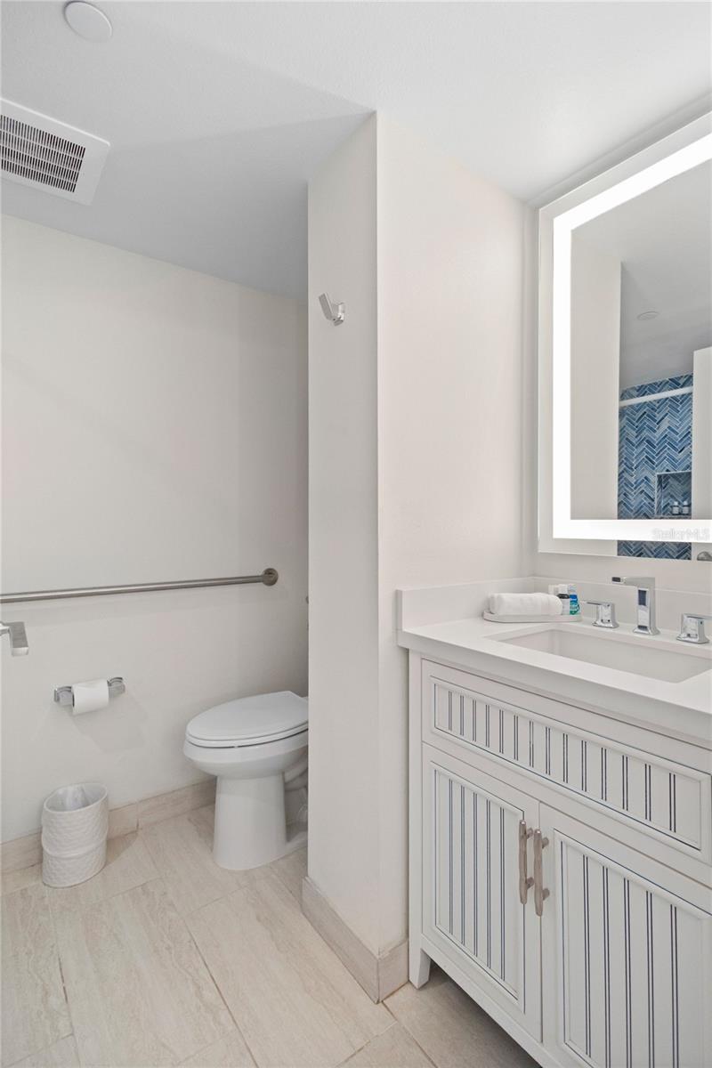 240 SANDS POINT RD #4104, LONGBOAT KEY, FL — photo 20