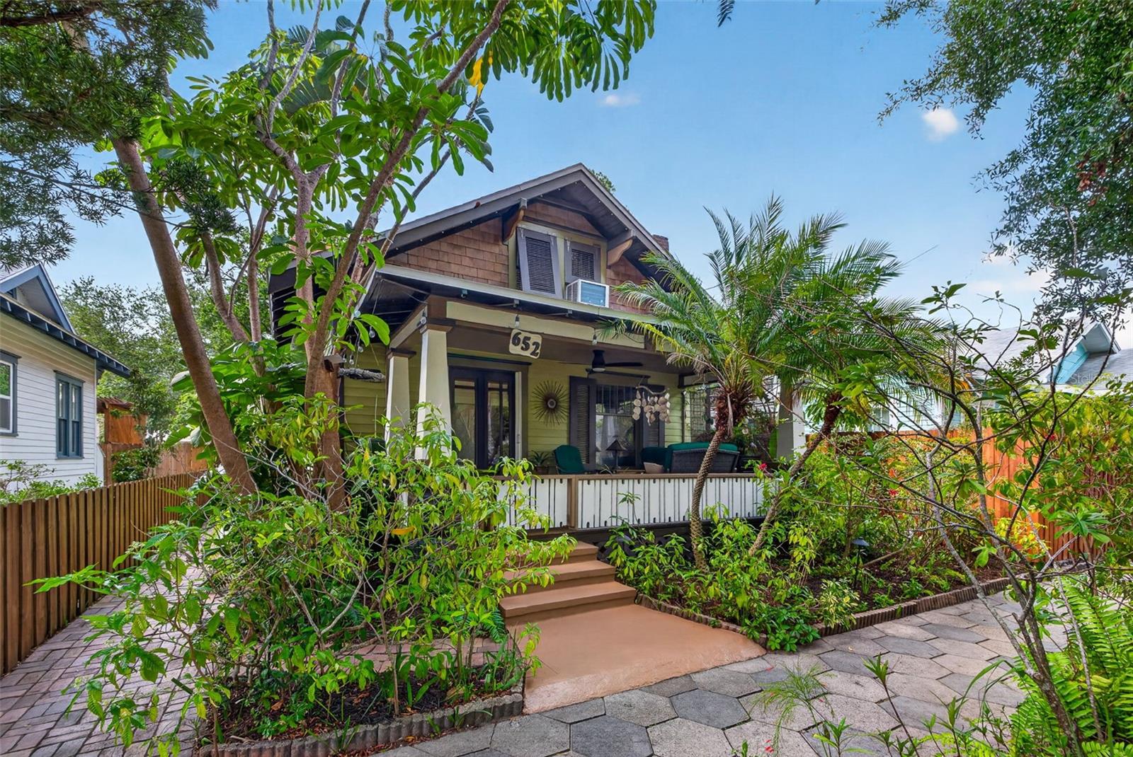 652 8TH AVE N, ST PETERSBURG, FL