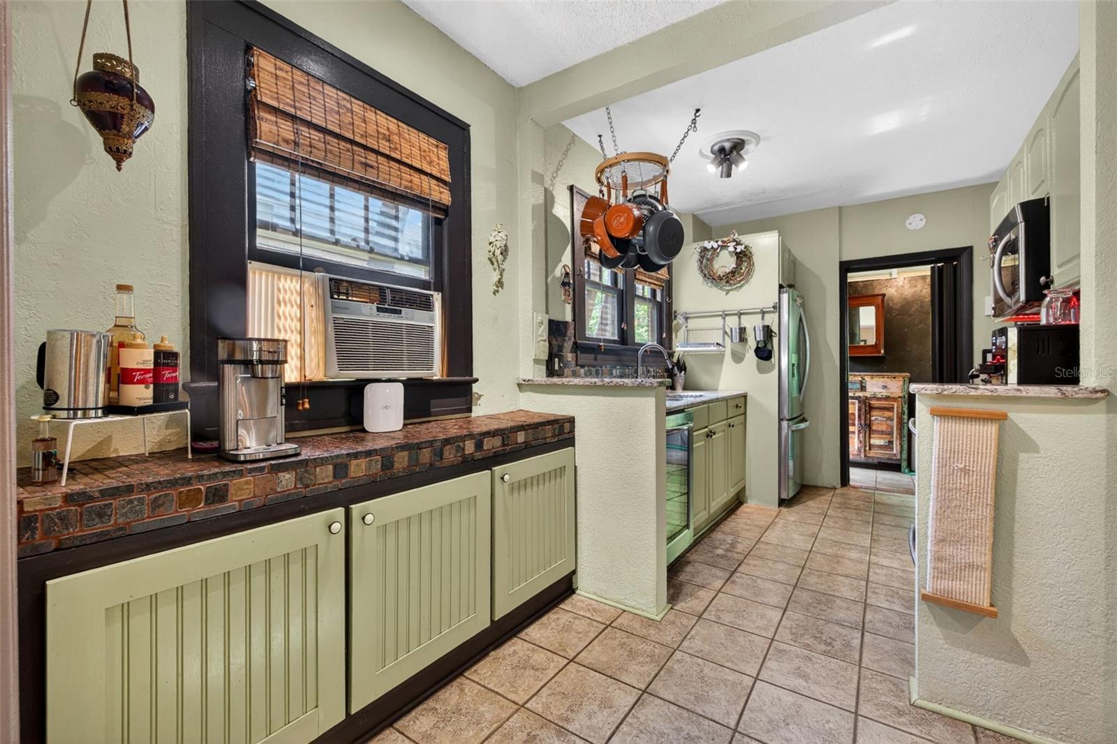 652 8TH AVE N, ST PETERSBURG, FL — photo 10