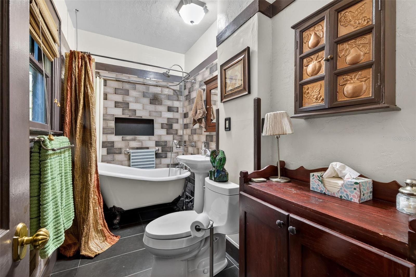 652 8TH AVE N, ST PETERSBURG, FL — photo 15
