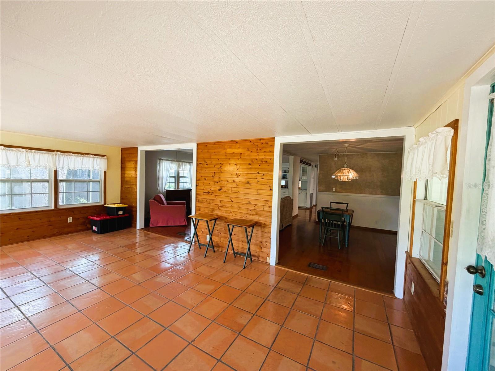 127 ROYAL PALM DR, LEESBURG, FL — photo 41
