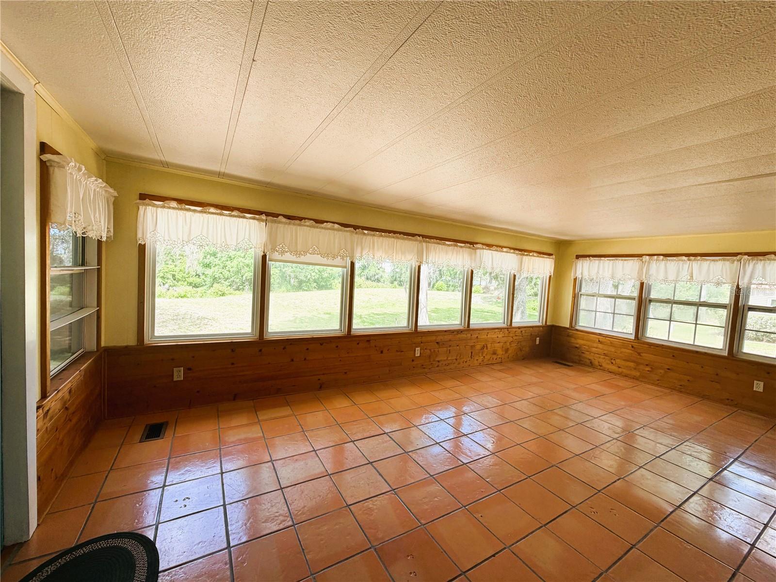 127 ROYAL PALM DR, LEESBURG, FL — photo 45