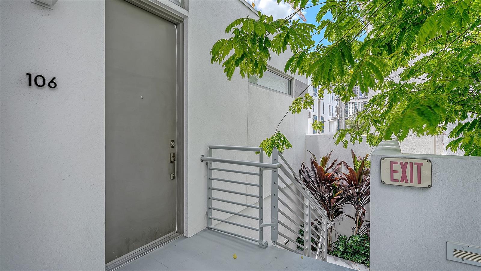 1350 5TH STREET #106, SARASOTA, FL — photo 2