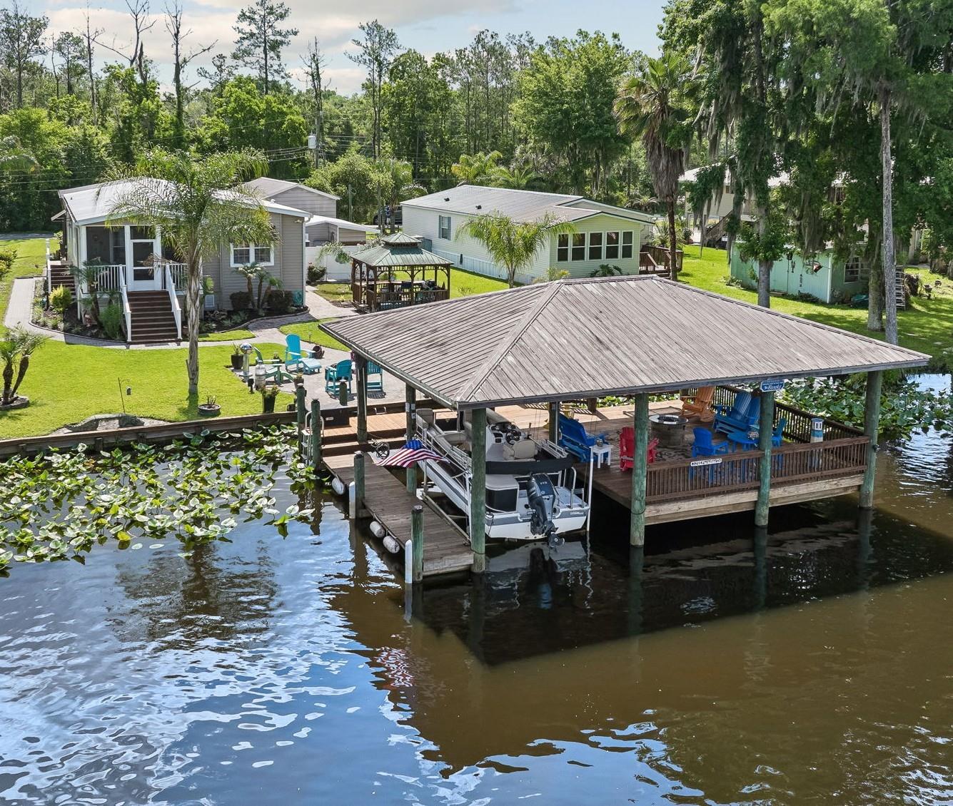 329 PARADISE CIR, SATSUMA, FL