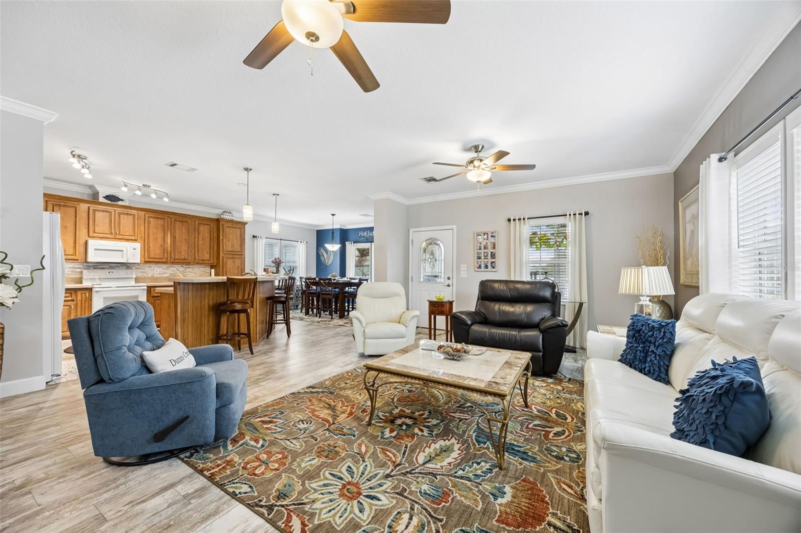 329 PARADISE CIR, SATSUMA, FL — photo 8