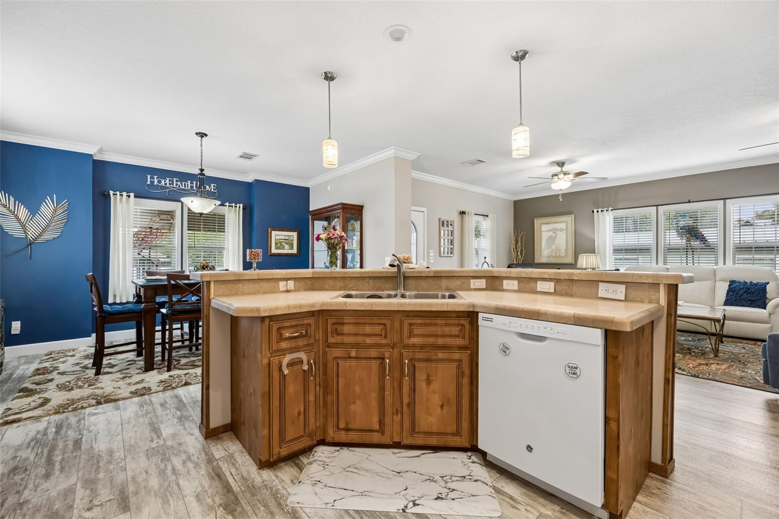329 PARADISE CIR, SATSUMA, FL — photo 14