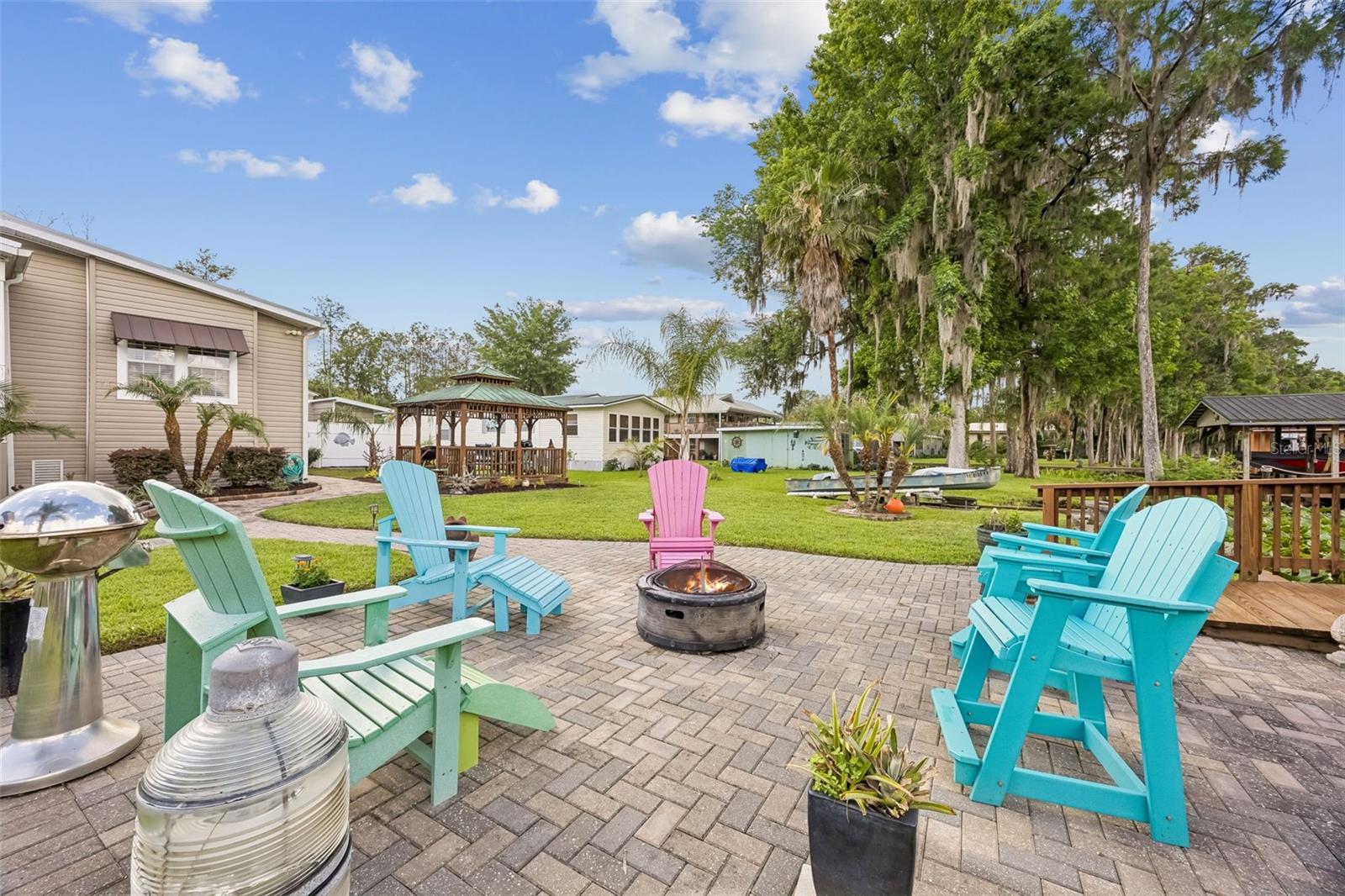 329 PARADISE CIR, SATSUMA, FL — photo 28