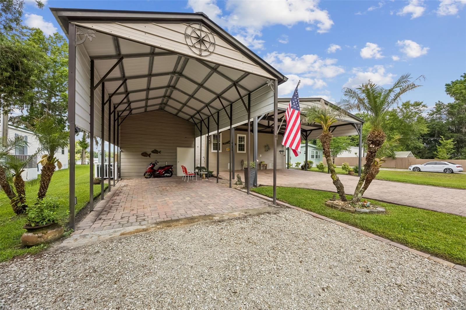 329 PARADISE CIR, SATSUMA, FL — photo 37