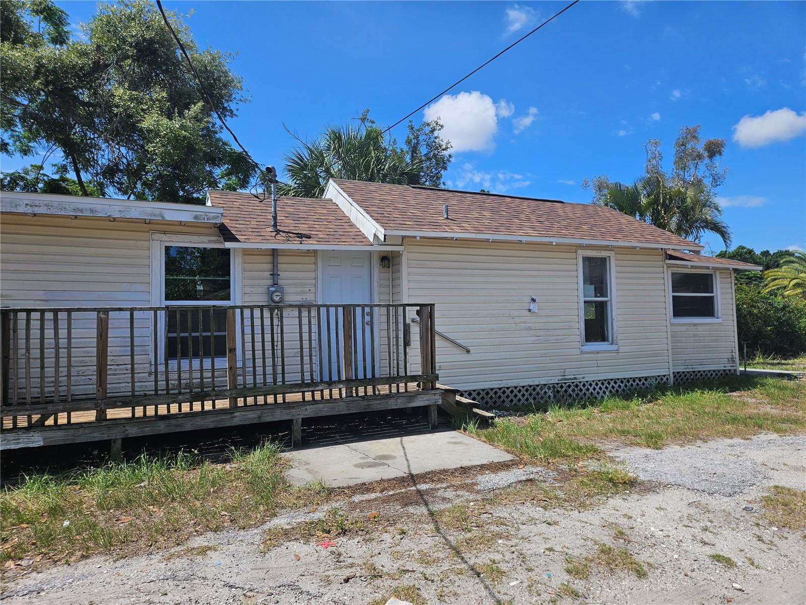 2220 20TH ST S, ST PETERSBURG, FL — photo 2