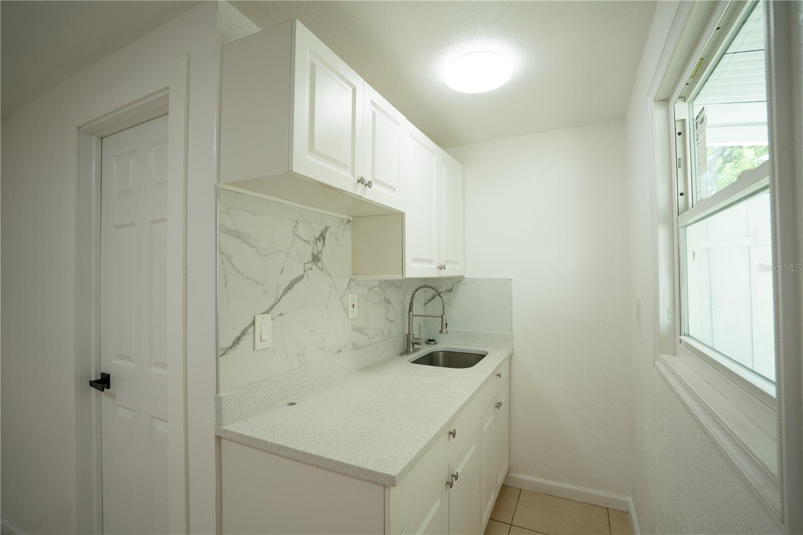 6002 W CLIFTON ST, TAMPA, FL — photo 13