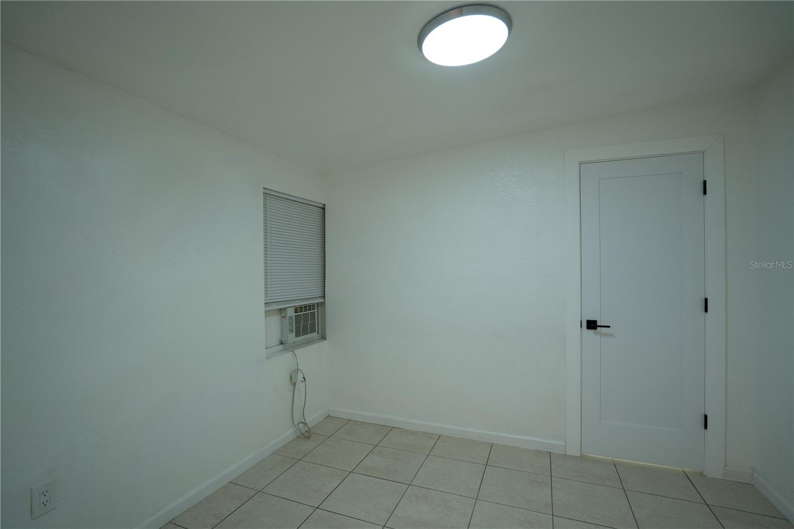 6002 W CLIFTON ST, TAMPA, FL — photo 14