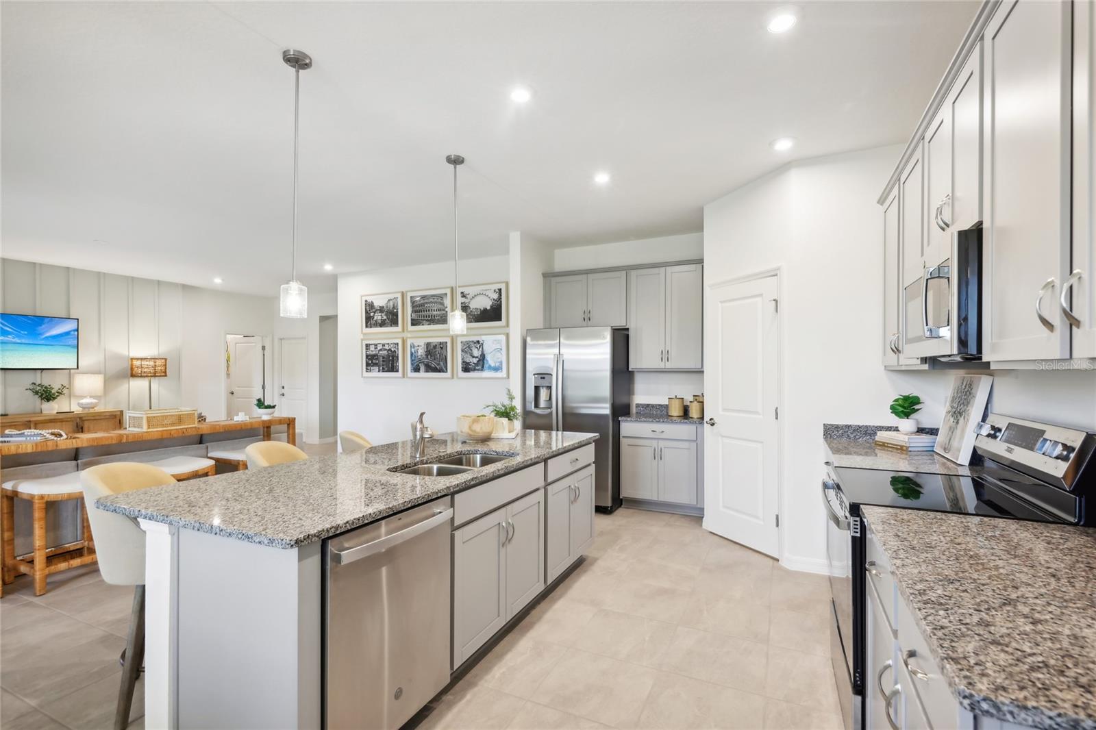 12879 TROVITA DR, GRAND ISLAND, FL — photo 17