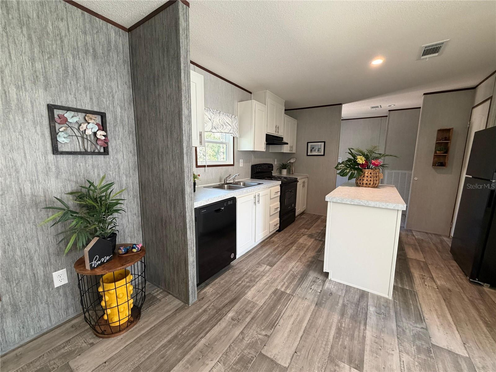 10055 W OHIO DR, CRYSTAL RIVER, FL — photo 10