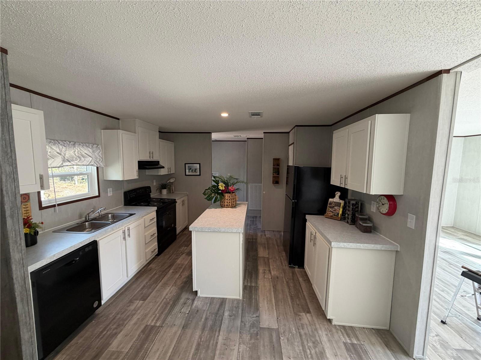 10055 W OHIO DR, CRYSTAL RIVER, FL — photo 11