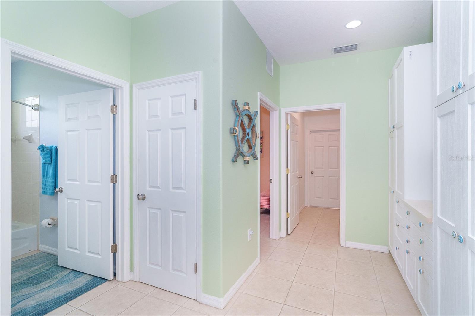 122 CLEAR LAKE DR, ENGLEWOOD, FL — photo 60
