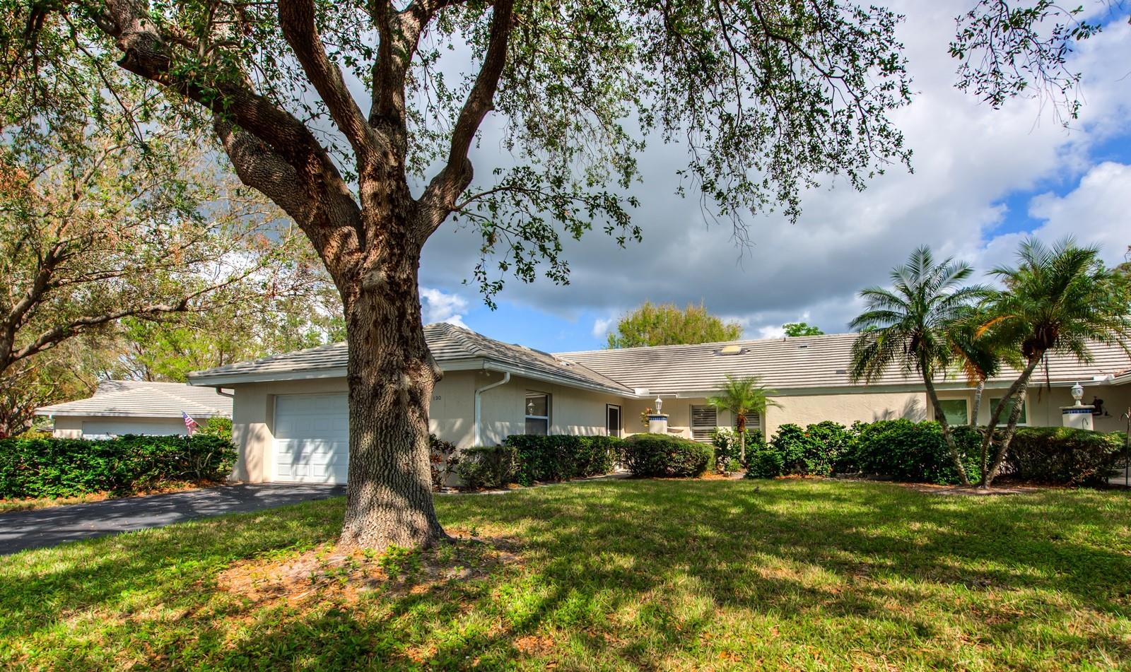 130 SOUTHAMPTON PL #360, VENICE, FL — photo 2
