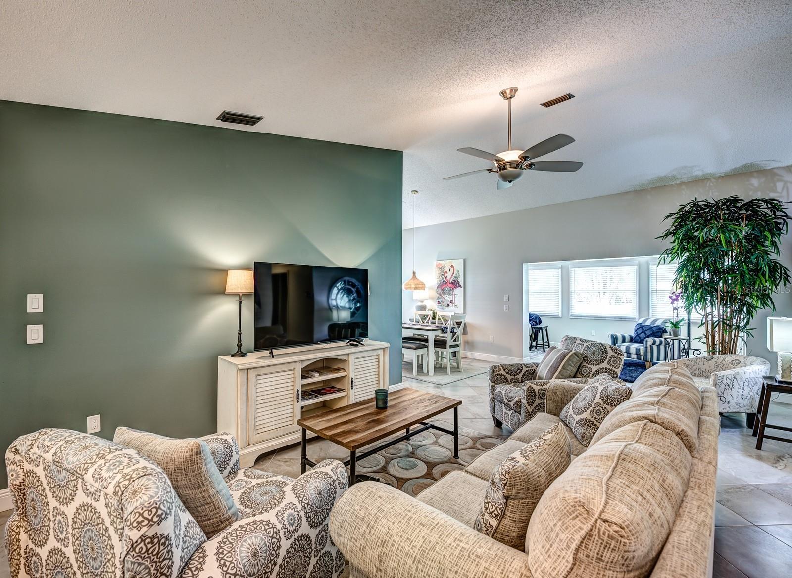130 SOUTHAMPTON PL #360, VENICE, FL — photo 6